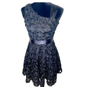 ”Pre-Loved” Formal Embellished Sequin Roses & Satin -Size Junior 16